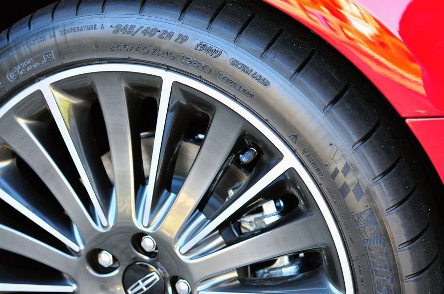  Lincoln MKZ 2013 года  (фото 42 из 65)